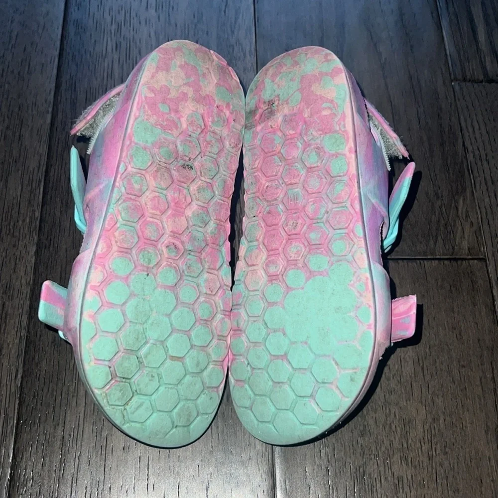 Girls cotton candy tie-dye color buckled flat gladiator like sandals